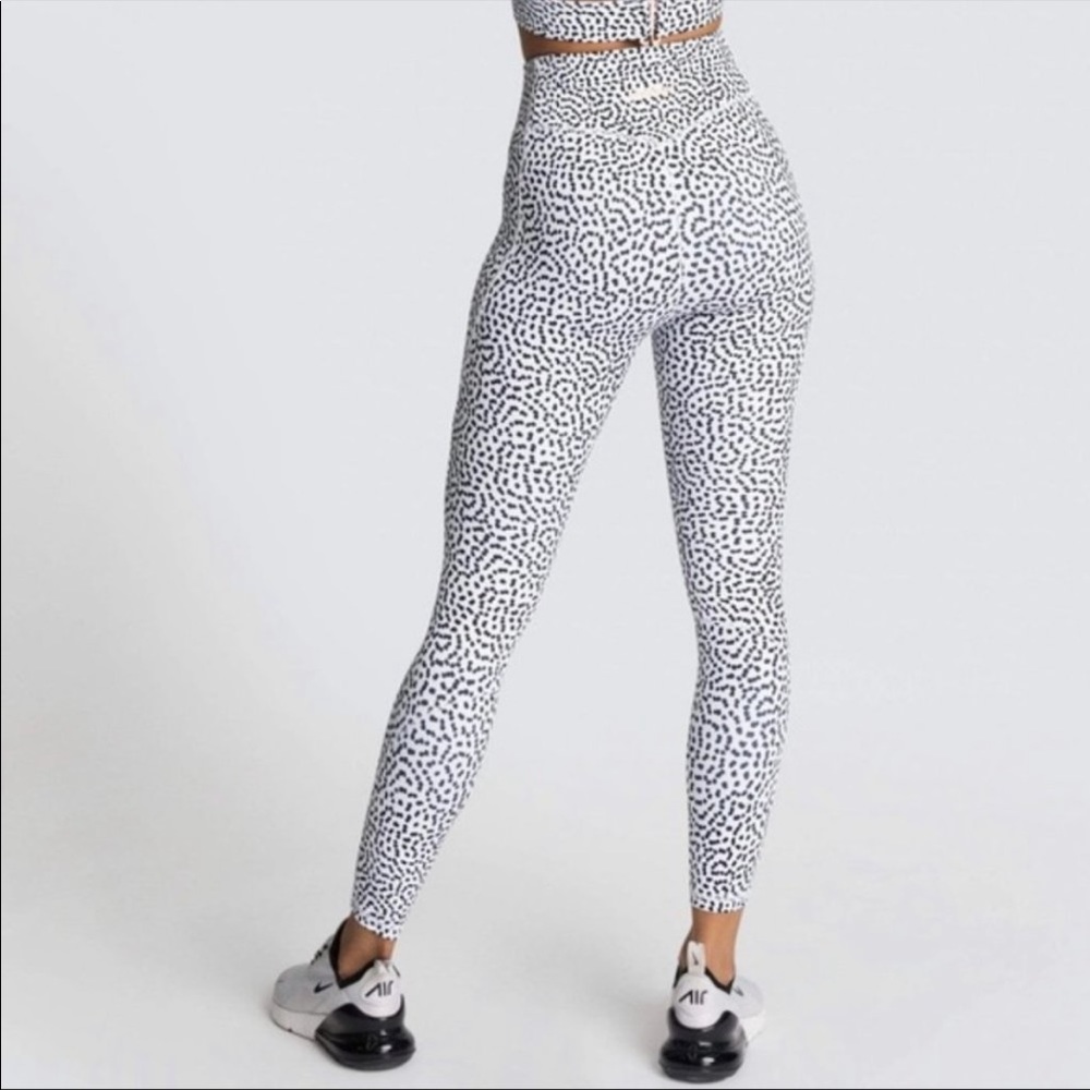 DOYOUEVEN white speckle leggings